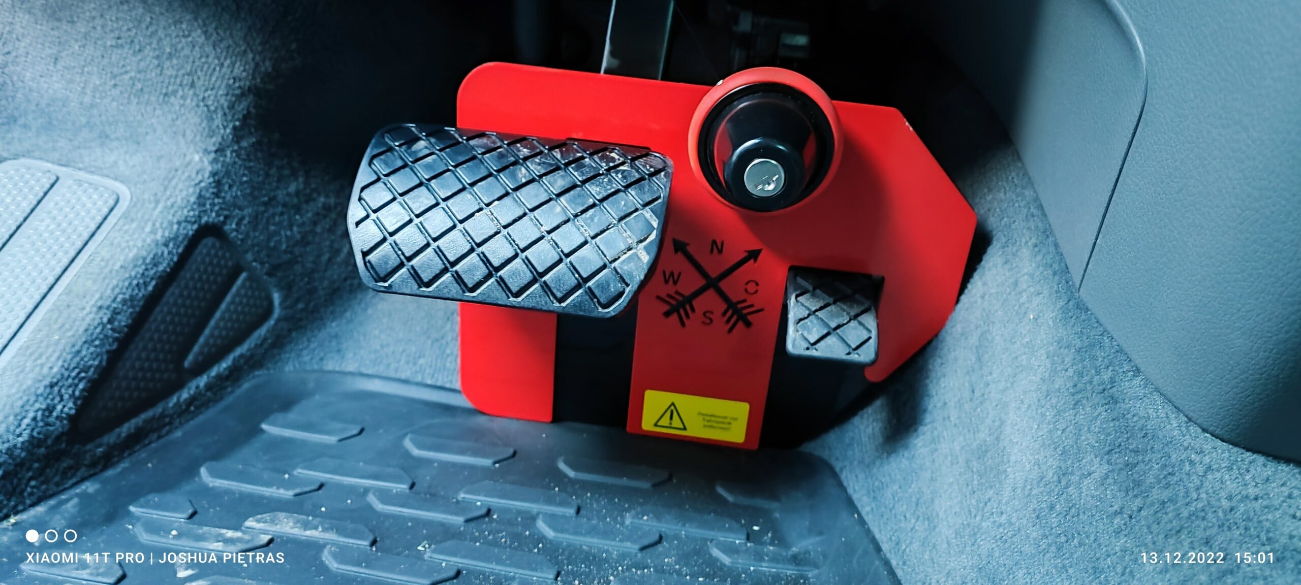MASO Auto-Türstufe mit Sicherheitshammer, klappbares Auto-Pedal